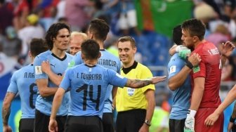 Cavani dan Suarez Sumbang Gol, Uruguay Hajar Kolombia 3-0