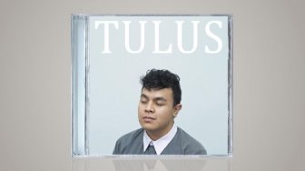 Interview : Cerita Tulus di Balik Lagu-Lagu yang Ada di Album Manusia