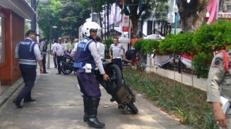 Parkir di Trotoar, Ratusan Kendaraan di Grogol Petamburan Terjaring Operasi Cabut Pentil