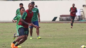 Ujung Tombak Asing Persebaya Ini Dipastikan Absen Lawan Persija