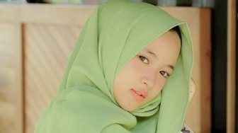 Nissa Sabyan Pamer Wajah Diperban, Netizen Singgung Azab Pelakor
