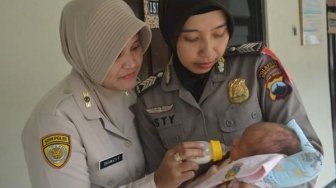 Keji! Bayi Ini Ditemukan Menangis di Laci Meja Rias Kamar Hotel