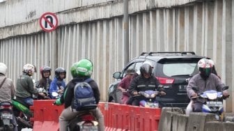 Pengendara Motor Lawan Arus