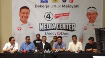 STOP PRESS! Deddy Mizwar Akui Kalah di Pilkada Jabar, Massa Menangis