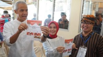 Ganjar Pranowo Pantau Quick Count di Rumah Kontrakan