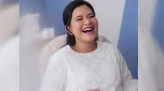 Posting Foto Baru, Banyak yang Mengira Kahiyang Ayu Itu Raisa