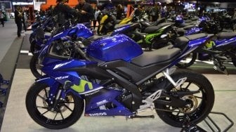 Motor Yamaha YZF R15 Versi MotoGP Siap Mengaspal