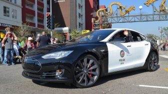 Setelah Amerika Serikat, Kepolisian Thailand Juga Pakai Tesla Model 3