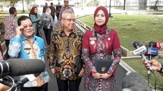 Bertemu Jokowi, Sejumlah Bupati Minta Honorer Diangkat PNS