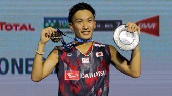 Kento Momota Persembahkan Gelar Untuk Penggemarnya di Indonesia