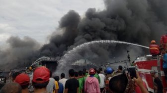 Kebakaran Kapal di Teluk Benoa Diduga karena Konsleting Mesin