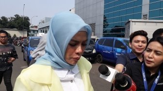 Sebelum Berhijab, Nikita Mirzani Curhat ke Artis Ini