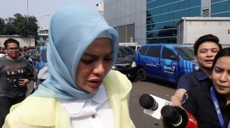 Nasihat Menyentuh untuk Nikita Mirzani dan Fitrop Usai Berhijab