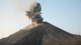 Status Waspada, 24 Jam Anak Krakatau Meletus 398 Kali