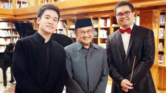 BJ Habibie, Ananda Sukarlan dan "Sebuah Simfoni Tentang Perempuan"