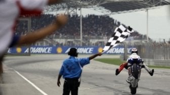 Anda Suka Balap, Ini 9 Arti Bendera di Motor GP