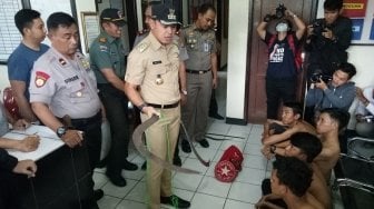 Hari Pertama Masuk Sekolah, Puluhan Pelajar Bogor Sibuk Tawuran