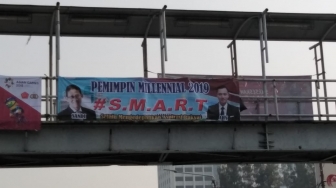 Sandiaga Minta Copot Spanduk Pemimpin Milennial 2019 Sandi - AHY