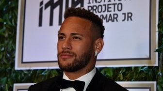 Tampik Gabung Real Madrid, Neymar: Saya Bertahan di PSG!