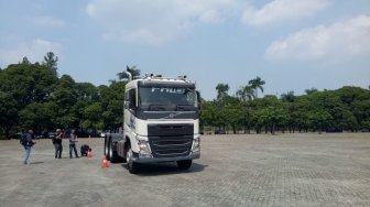 Volvo Trucks Optimis Capai Target Penjualan 700 Unit di 2018