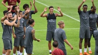 Hormati Keputusan Mesut Ozil, Emery: Arsenal adalah Rumahnya