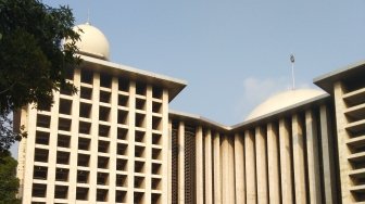 ABG Tewas Usai Lompat dari Lantai 3 Masjid Istiqlal