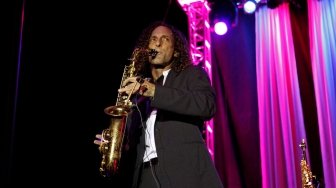 Kenny G Girang Bisa Konser Lagi di Indonesia