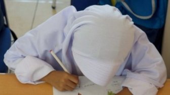 Kisah Anak-anak Pengebom Bunuh Diri dan Sekolah Rahasia