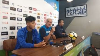 Ezechiel Tak Boleh Main di Laga Persib Vs Sriwijaya, Gomez Murka