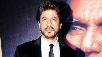Shah Rukh Khan Tulis Pesan Menyentuh untuk Kru Film Pathaan: Pekerjaan Sulit Seperti Ini Pantas Dihargai