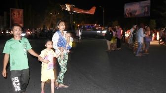 Korban Gempa Lombok Mengungsi di Masjid, Bayi sampai Lansia