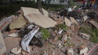 Korban Gempa Lombok Kedinginan, Buruh Selimut, dan Alas Tidur