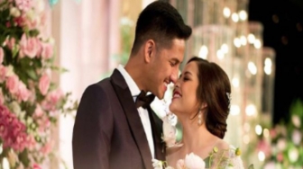 Trik Tasya Kamila Terlihat Tinggi di Resepsi Pernikahan