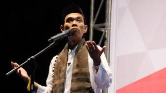 Ibu Tercinta Meninggal Dunia, Ustaz Abdul Somad Langsung Terbang ke Medan