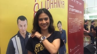 Adiguna Sutowo Meninggal, Dian Sastro Bagikan Suasana Rumah Duka Mertuanya