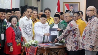 Kedatangan Jokowi ke KPU untuk melakukan pendaftaran Pilpres 2019.[Suara.com/Oke Dwi Atmaja]