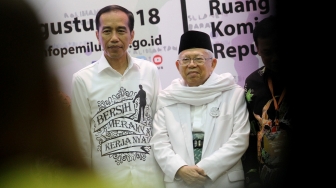 Kemeja Unik Jokowi saat ke KPU Diburu Warganet