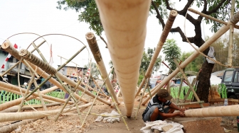 Penjual Pohon Pinang di Manggarai Mulai Ramai