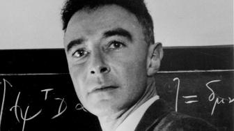 Penyesalan Robert Oppenheimer, Sang Penemu Bom Atom