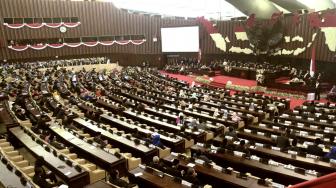 P‎idato Kenegaraan Presiden Republik Indonesia dalam rangka Hari Ulang Tahun ke-73 Proklamasi Kemerdekaan Republik Indonesia Tahun 2018 . [Suara.com/Muhaimin A Untung] 
