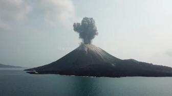 Badan Geologi: Tak Terdengar Lagi Dentuman Gunung Anak Krakatau