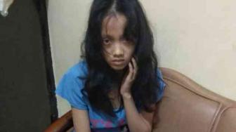Polisi Temukan Anak Perempuan ABG Bercelana Jeans Sobek-sobek
