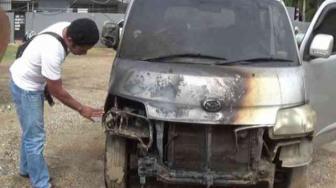 Mobil Ketua Panswas Kolaka Diduga Dibakar di Garasi Rumah