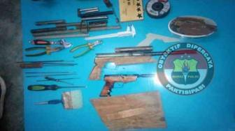 Bos Tambang Sungai Perimping Simpan Senpi Rakitan di Rak Piring