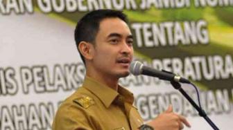 Zumi Zola Didakwa Terima Gratifikasi Rp 44 Miliar dan Toyota Alphard