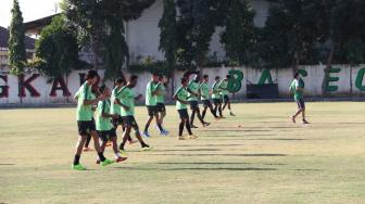 Persebaya Tetap Pakai Bejo Sampai Temukan Pelatih Baru