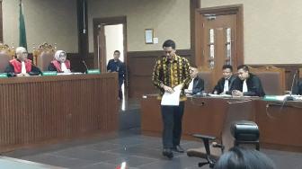 Zumi Zola Didakwa Terima Uang Rp 44 Miliar