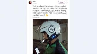 Mantap! Pengemudi Ojol Ini Pakai Helm Canggih untuk Ngevlog