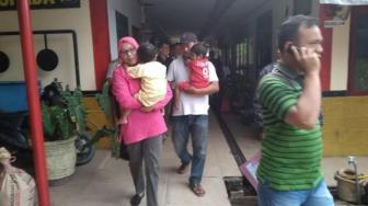 Dua Balita Kakak Beradik Kelaparan Disekap Paman di Kandang Ayam