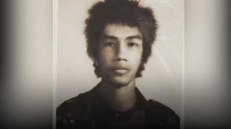 Viral! Foto Jokowi Muda Bergaya Anak Punk